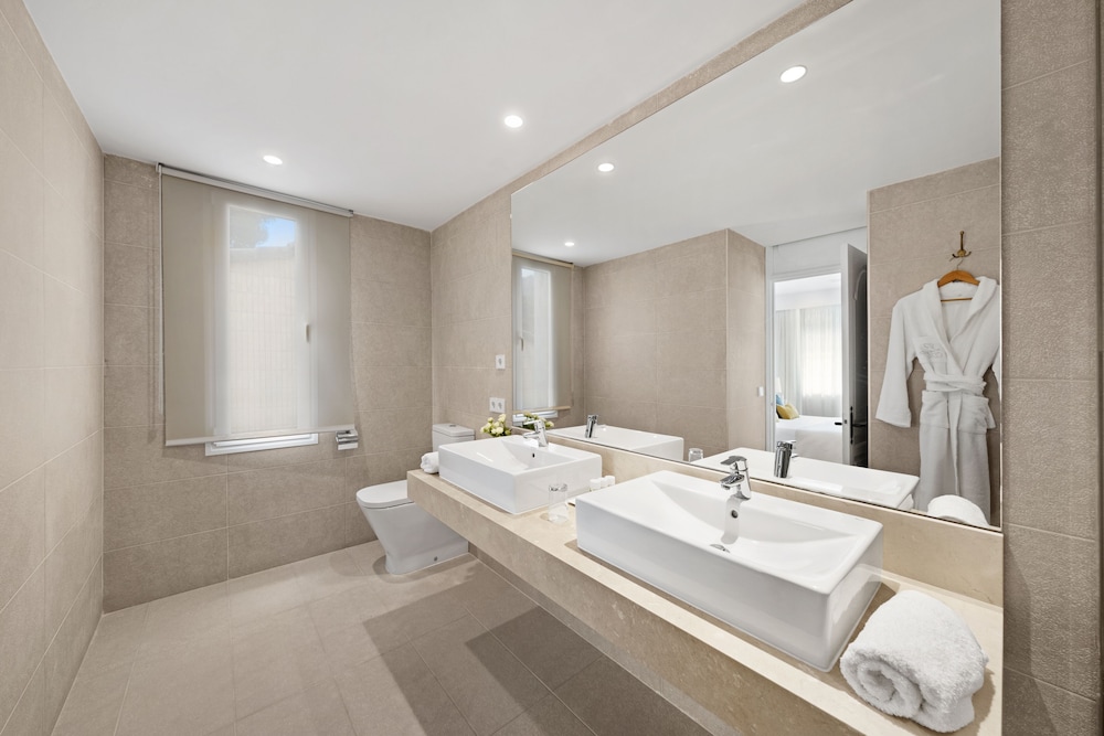 La Moraleja The Quiet Hotel- Adults Only — Hotel rooms in Puerto Pollensa, Balearic Islands