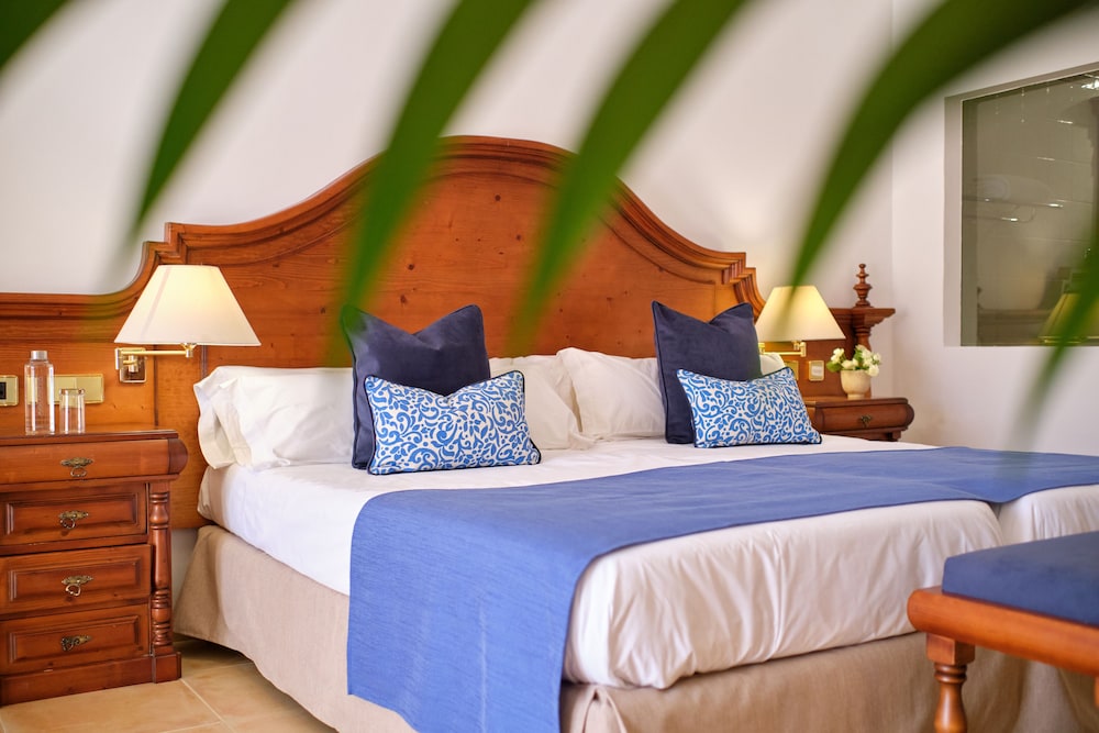 La Moraleja The Quiet Hotel- Adults Only — Hotel rooms in Puerto Pollensa, Balearic Islands