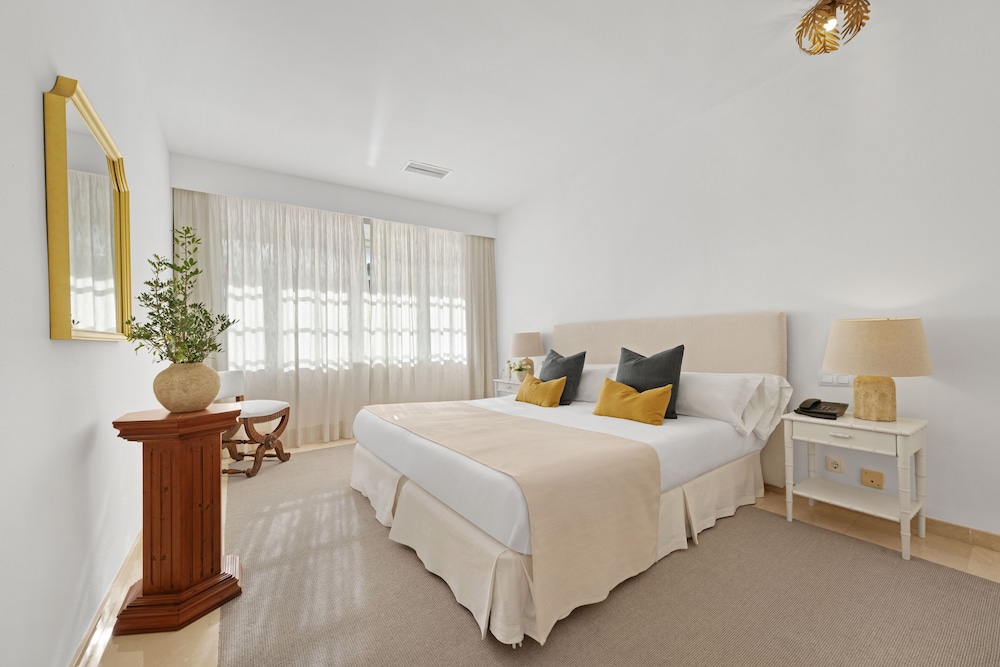 La Moraleja The Quiet Hotel- Adults Only — Hotel rooms in Puerto Pollensa, Balearic Islands