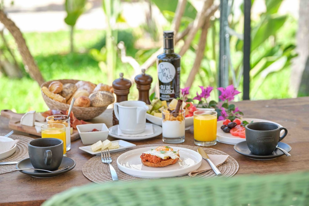 La Moraleja The Quiet Hotel- Adults Only — Restaurant & bars in Puerto Pollensa, Balearic Islands