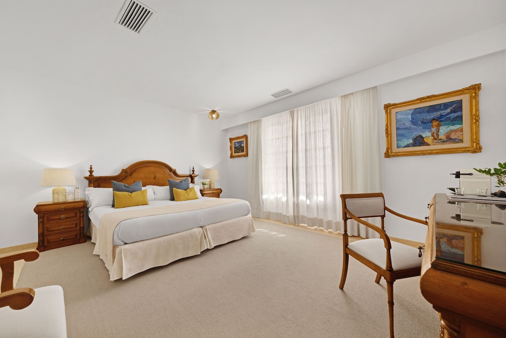 La Moraleja The Quiet Hotel- Adults Only — Hotel rooms in Puerto Pollensa, Balearic Islands