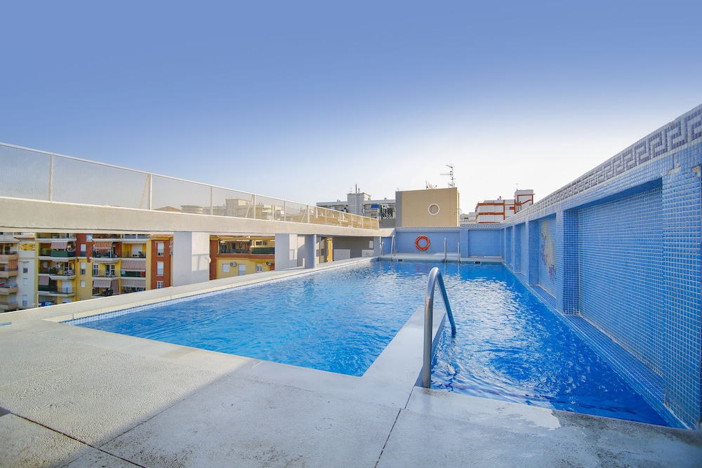 Hotel Mainake