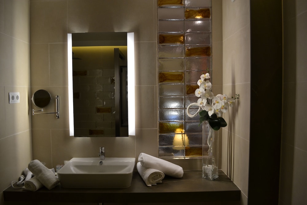 Hotel Marfil — Hotel rooms in San Antonio, Balearic Islands