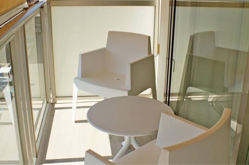 Hotel Marfil — Hotel rooms in San Antonio, Balearic Islands