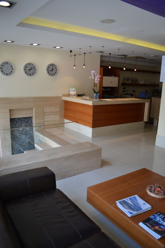 Hotel Marfil — Restaurant & bars in San Antonio, Balearic Islands