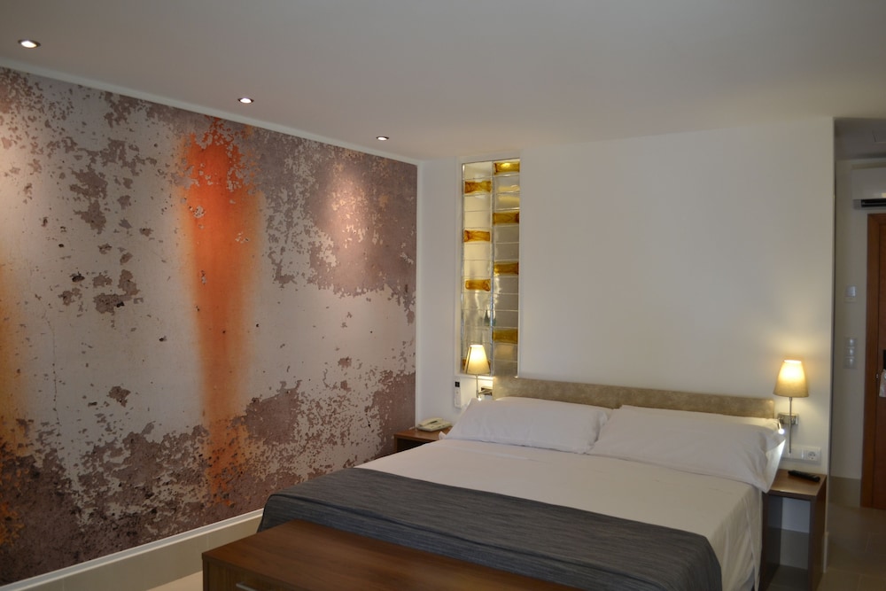 Hotel Marfil — Hotel rooms in San Antonio, Balearic Islands