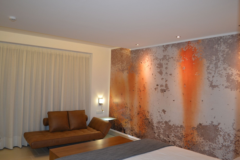 Hotel Marfil — Hotel rooms in San Antonio, Balearic Islands