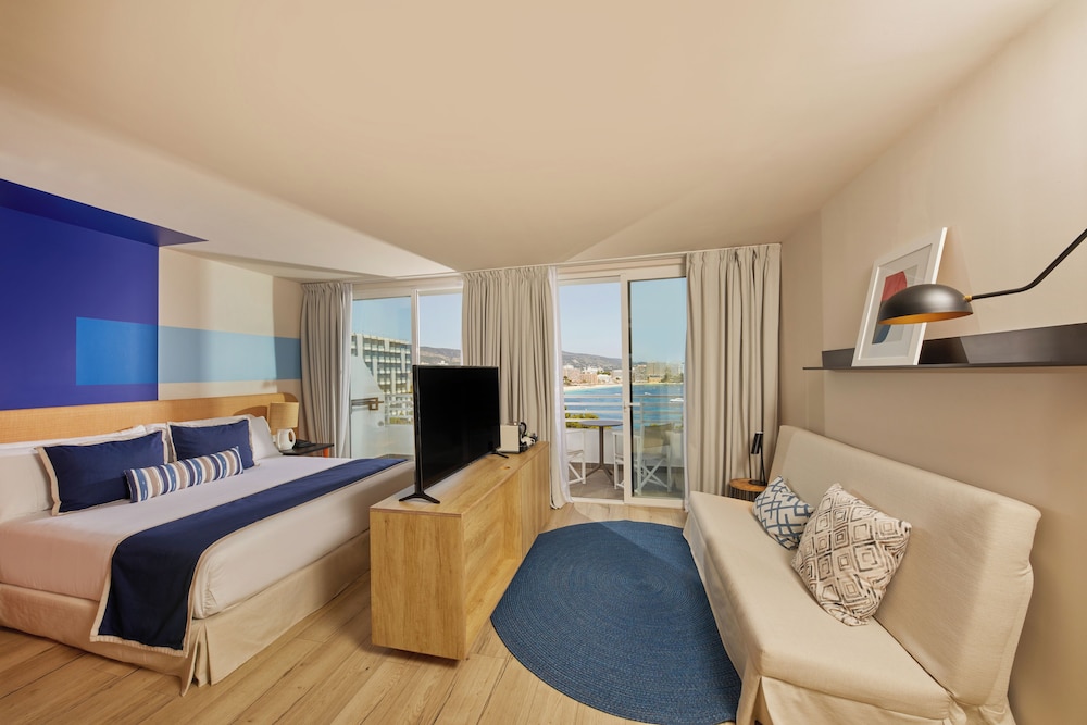 Alua Calvia - Hyatt Inclusive Collection — Hotel rooms in Magaluf, Balearic Islands