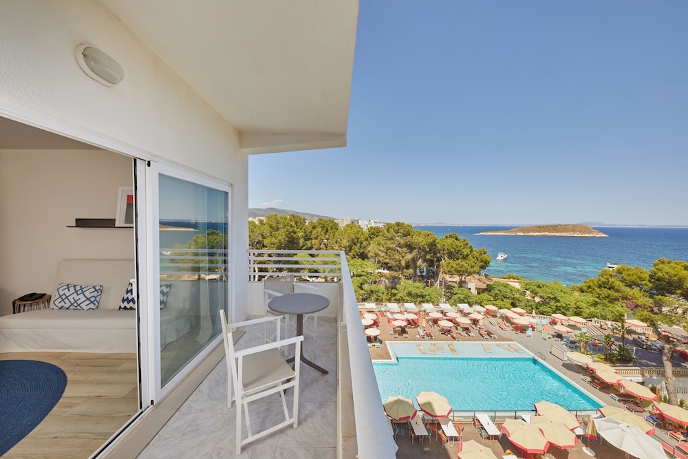 Alua Calvia - Hyatt Inclusive Collection — Hotel rooms in Magaluf, Balearic Islands