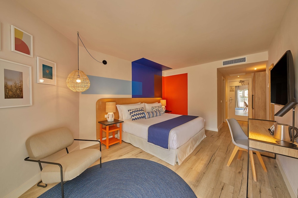 Alua Calvia - Hyatt Inclusive Collection — Hotel rooms in Magaluf, Balearic Islands
