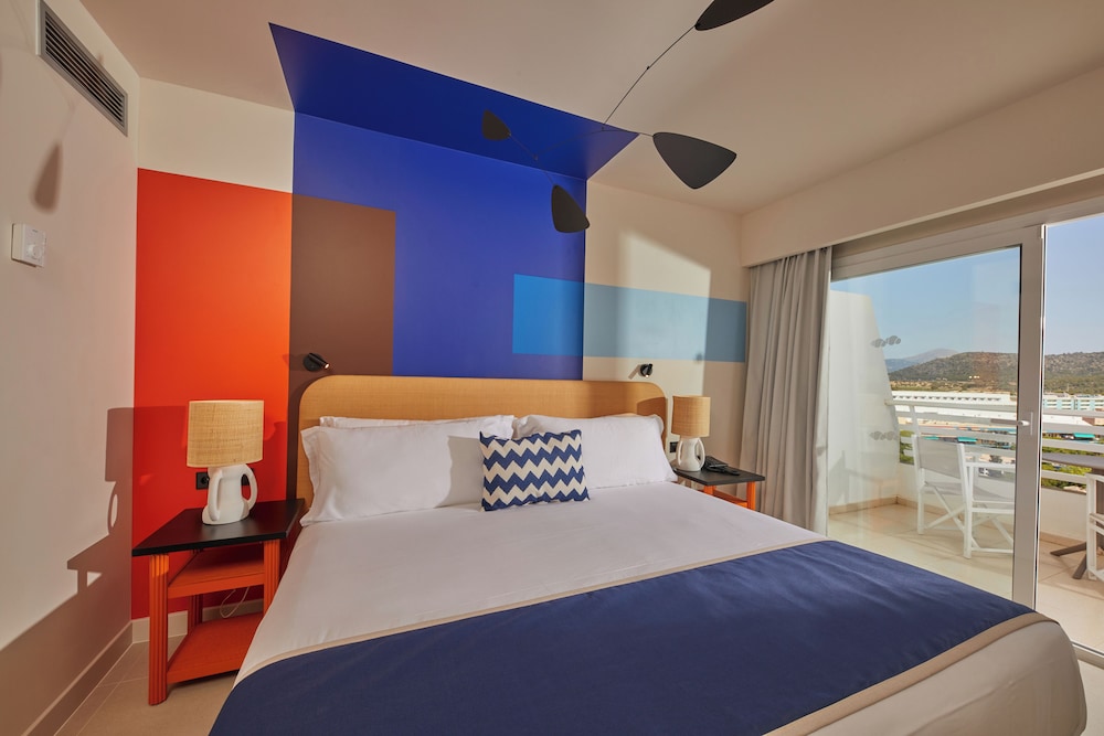 Alua Calvia - Hyatt Inclusive Collection — Hotel rooms in Magaluf, Balearic Islands