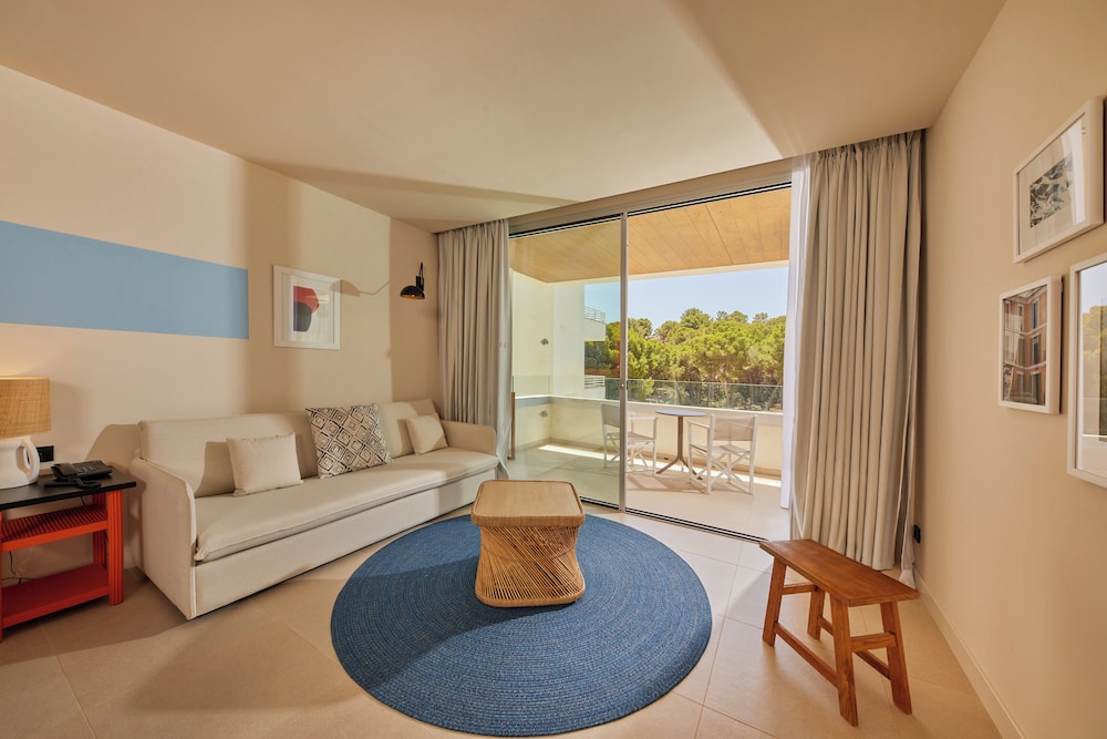 Alua Calvia - Hyatt Inclusive Collection — Hotel rooms in Magaluf, Balearic Islands
