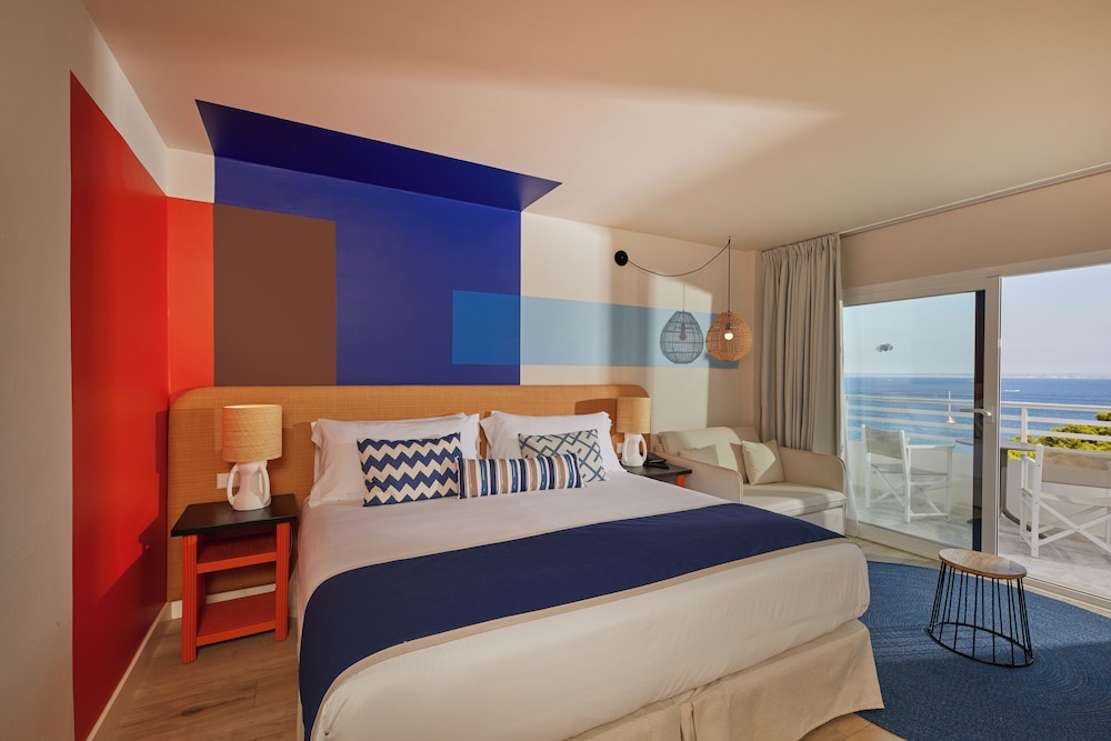 Alua Calvia - Hyatt Inclusive Collection — Hotel rooms in Magaluf, Balearic Islands