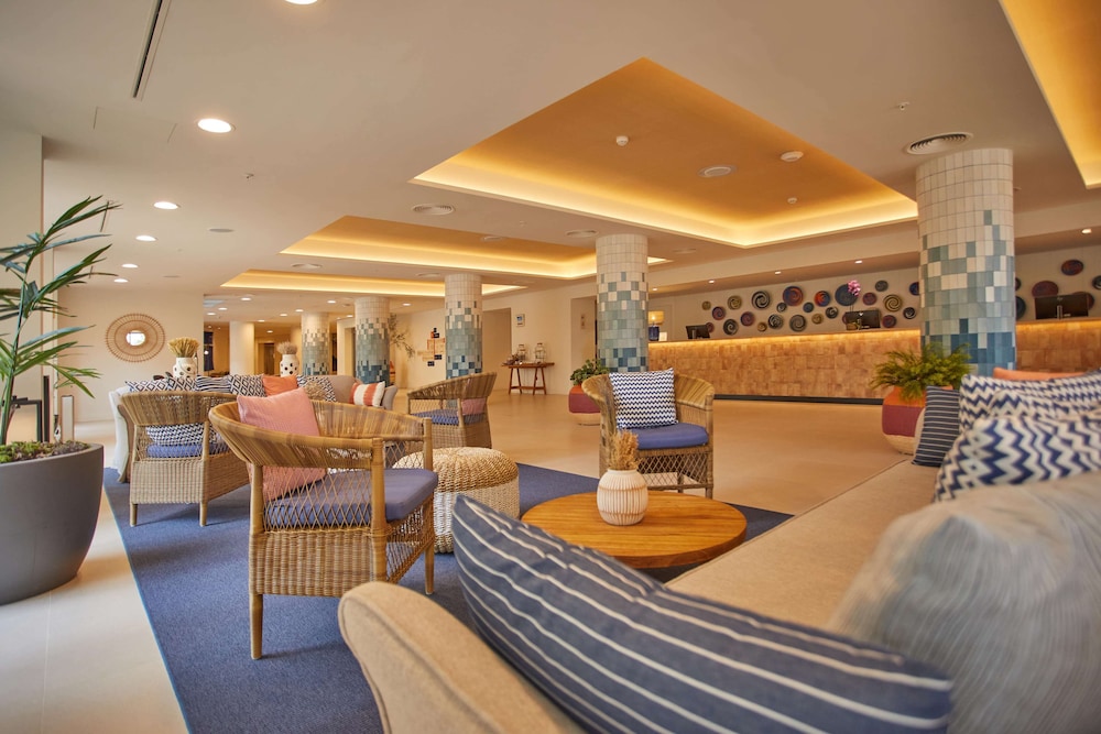 Alua Calvia - Hyatt Inclusive Collection — Hotel building in Magaluf, Balearic Islands