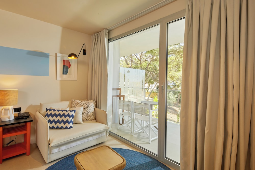 Alua Calvia - Hyatt Inclusive Collection — Hotel rooms in Magaluf, Balearic Islands