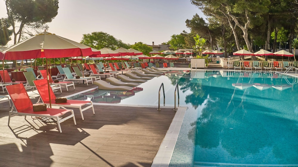 Alua Calvia - Hyatt Inclusive Collection — Swimming pool in Magaluf, Balearic Islands