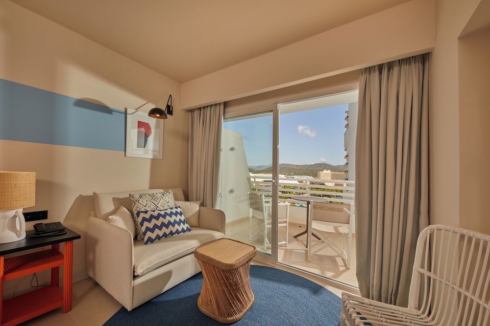 Alua Calvia - Hyatt Inclusive Collection — Hotel rooms in Magaluf, Balearic Islands