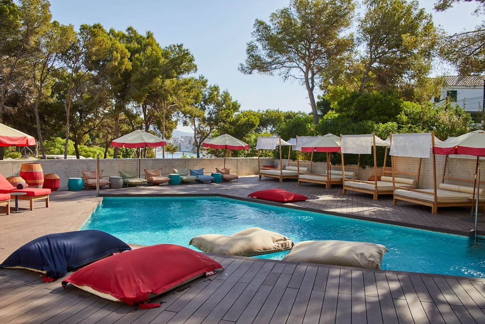 Alua Calvia - Hyatt Inclusive Collection — Swimming pool in Magaluf, Balearic Islands