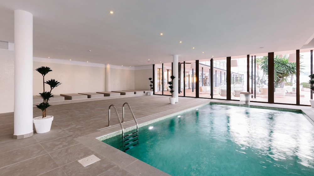 AluaSoul Ibiza -Adults Only - Hyatt Inclusive Collection — Swimming pool in Santa Eulalia, Balearic Islands