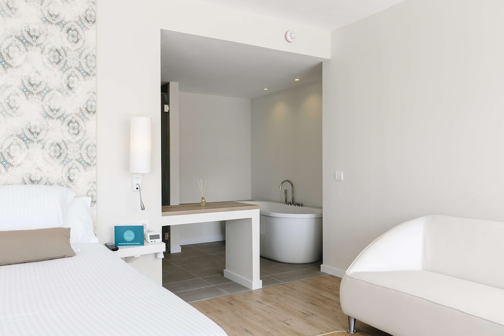 AluaSoul Ibiza -Adults Only - Hyatt Inclusive Collection — Hotel rooms in Santa Eulalia, Balearic Islands