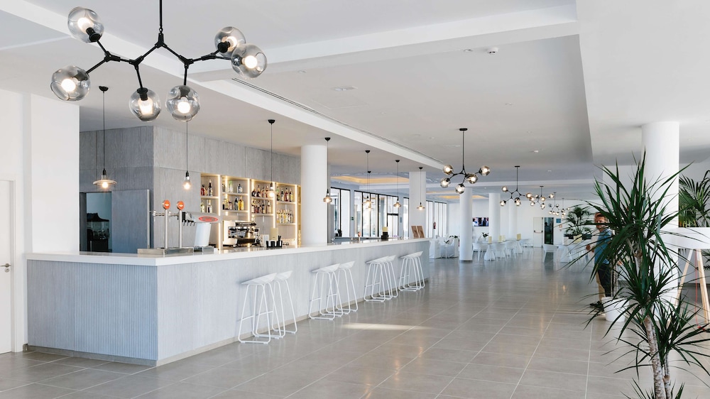 AluaSoul Ibiza -Adults Only - Hyatt Inclusive Collection — Restaurant & bars in Santa Eulalia, Balearic Islands