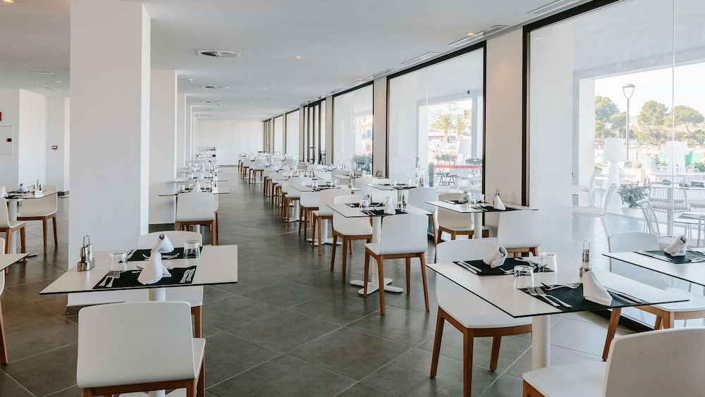 AluaSoul Ibiza -Adults Only - Hyatt Inclusive Collection — Restaurant & bars in Santa Eulalia, Balearic Islands