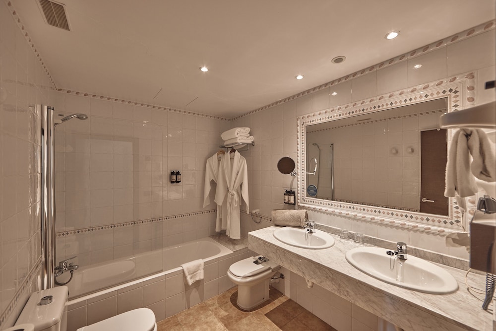 Hotel Maristel & Spa - Adults Only — Hotel rooms in Estellencs, Balearic Islands