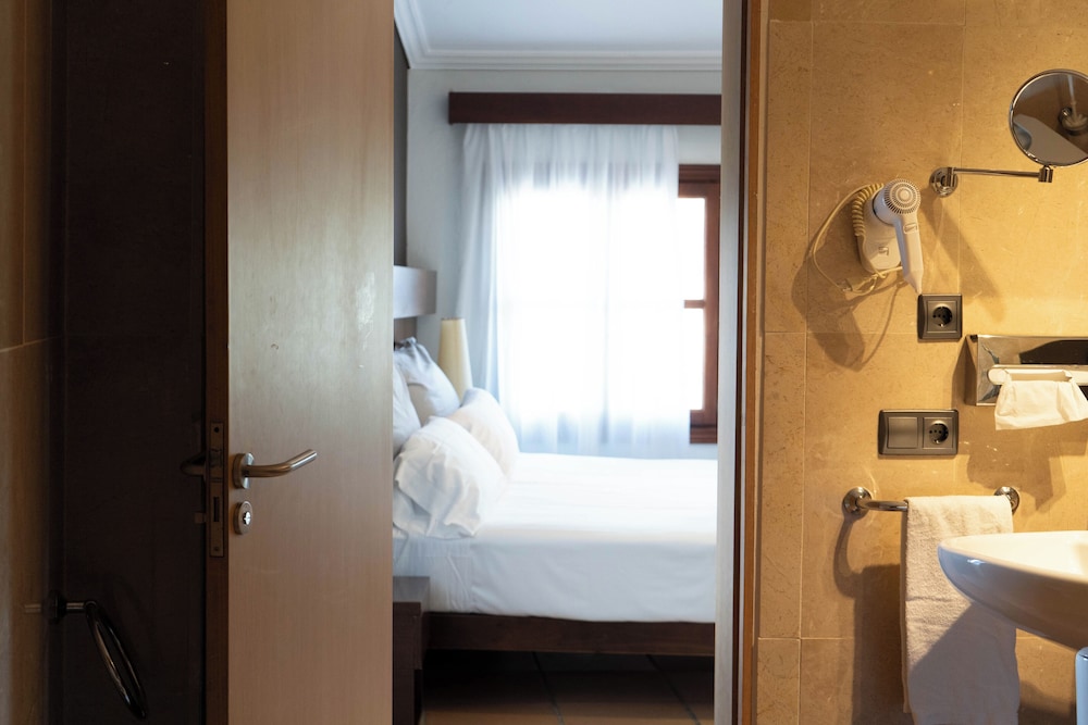 Hotel Maristel & Spa - Adults Only — Hotel rooms in Estellencs, Balearic Islands