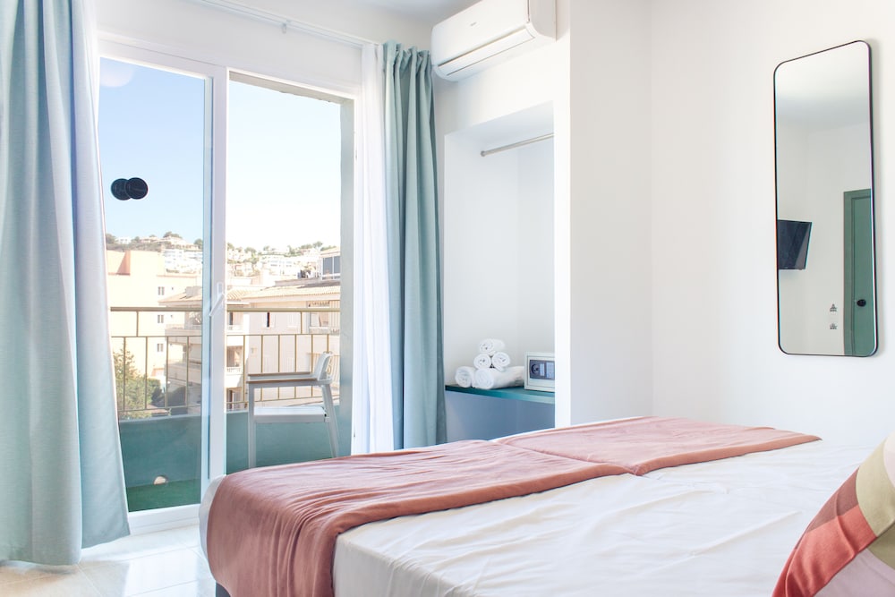 4U Miranda - Adults Only — Rooms in Santa Ponca, Balearic Islands