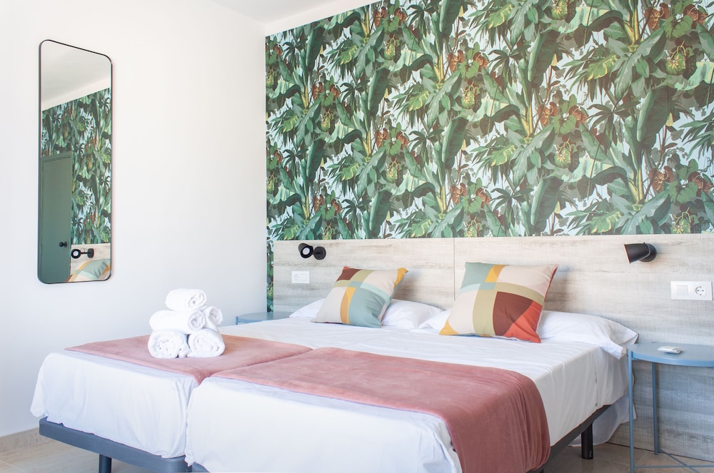 4U Miranda - Adults Only — Rooms in Santa Ponca, Balearic Islands