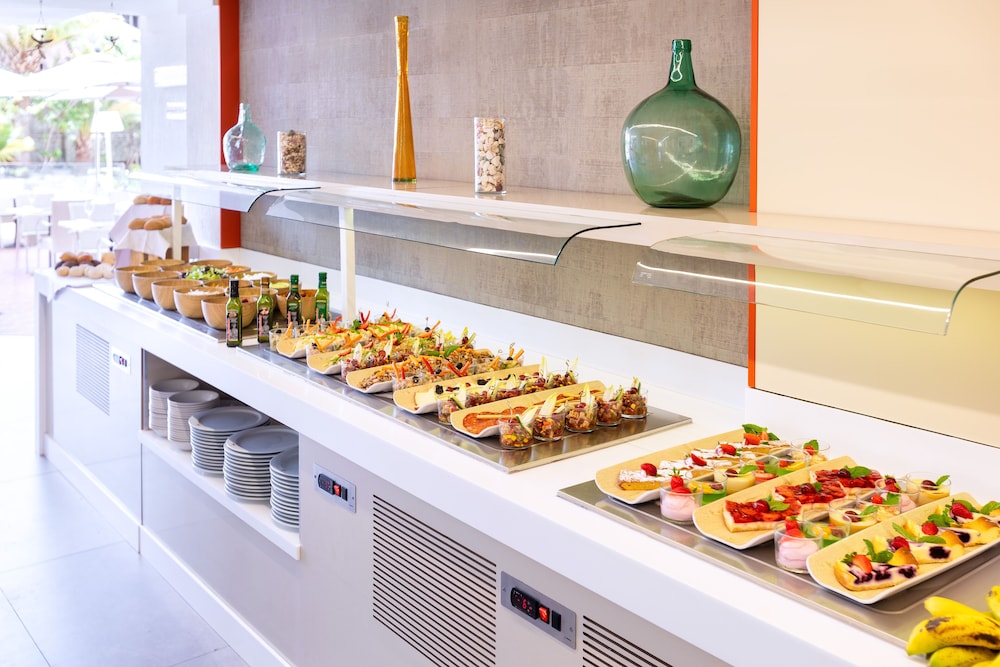 MUR Hotel Neptuno Gran Canaria - Adults Only — Restaurant & bars in Playa del Ingles, Canary Islands