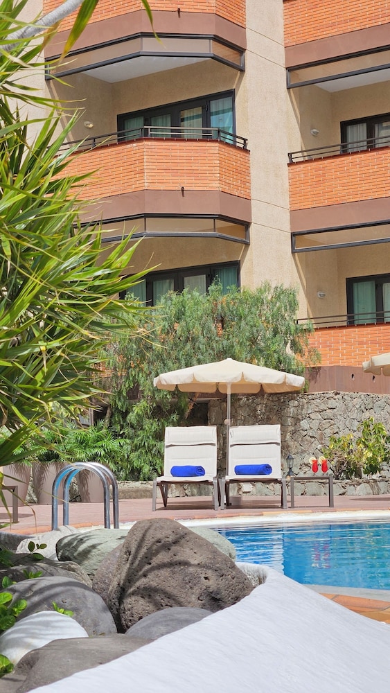 MUR Hotel Neptuno Gran Canaria - Adults Only — Swimming pool in Playa del Ingles, Canary Islands
