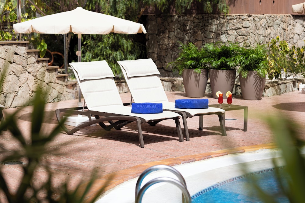 MUR Hotel Neptuno Gran Canaria - Adults Only — Swimming pool in Playa del Ingles, Canary Islands
