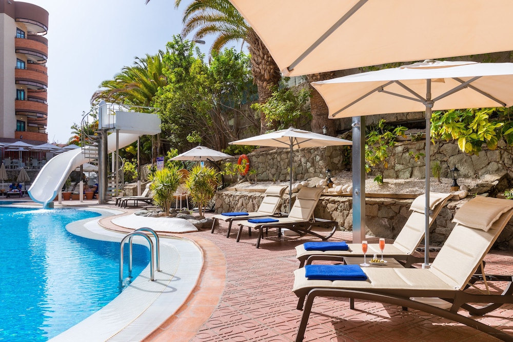 MUR Hotel Neptuno Gran Canaria - Adults Only — Swimming pool in Playa del Ingles, Canary Islands
