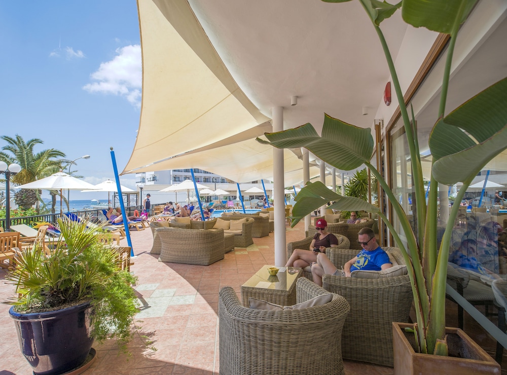 Hotel Osiris Ibiza — Restaurant & bars in San Antonio, Balearic Islands