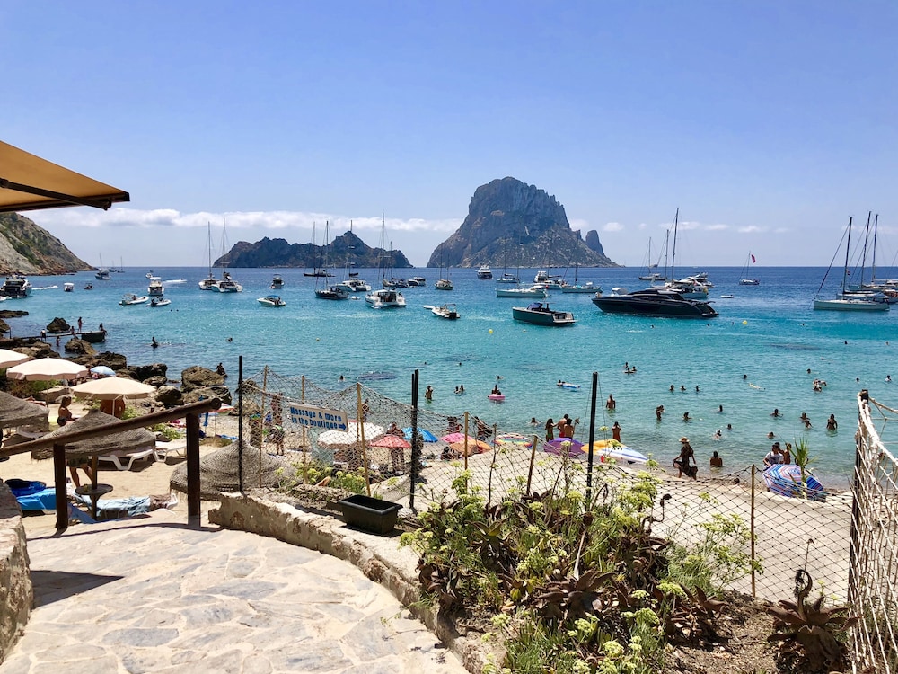Hotel Osiris Ibiza — Beach in San Antonio, Balearic Islands
