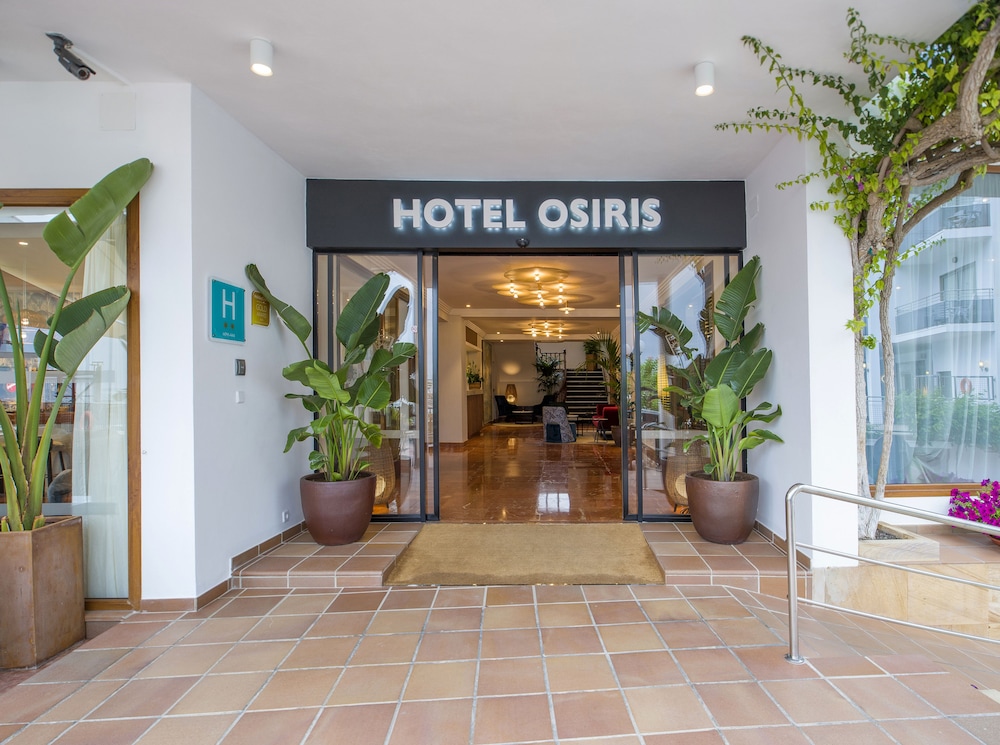 Hotel Osiris Ibiza — Hotel building in San Antonio, Balearic Islands
