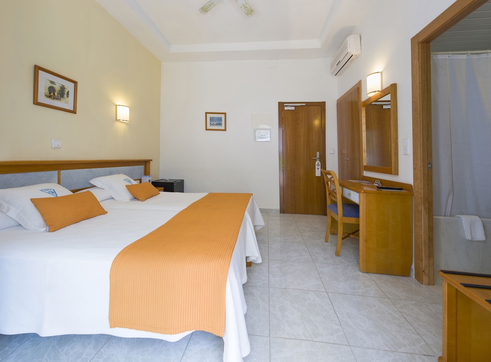 Hotel Osiris Ibiza — Hotel rooms in San Antonio, Balearic Islands