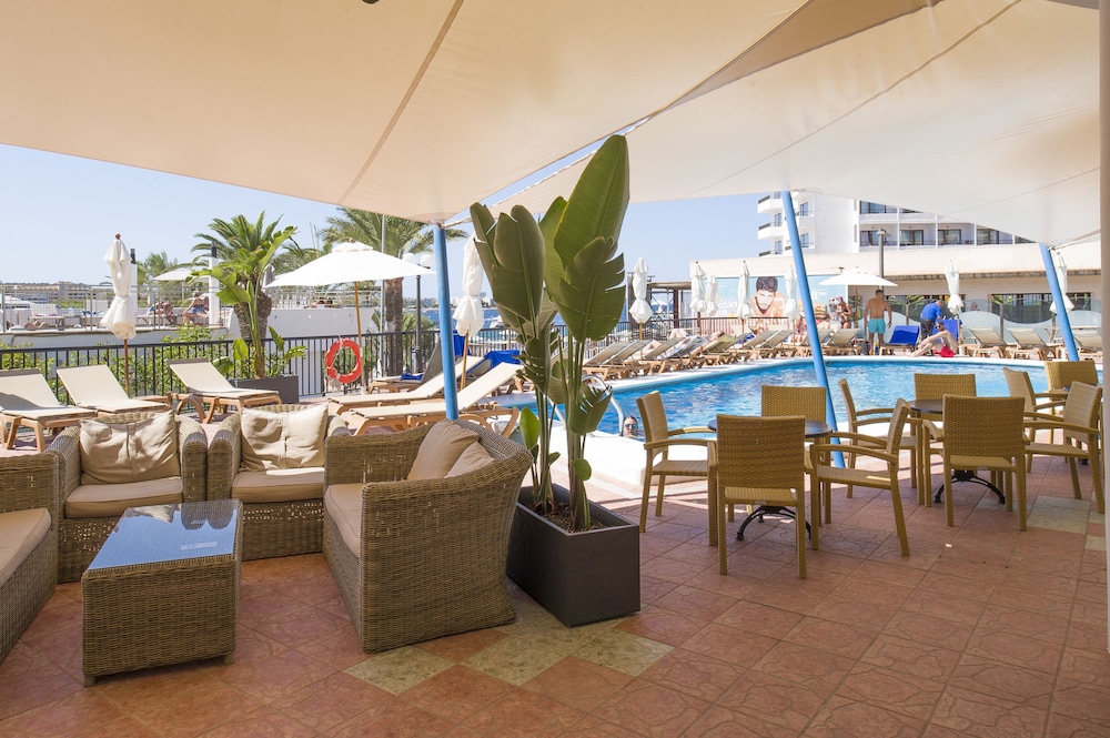 Hotel Osiris Ibiza — Swimming pool in San Antonio, Balearic Islands