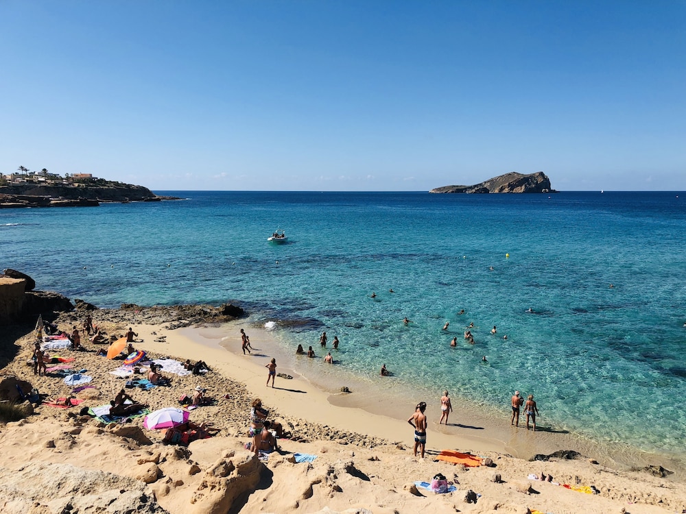 Hotel Osiris Ibiza — Beach in San Antonio, Balearic Islands