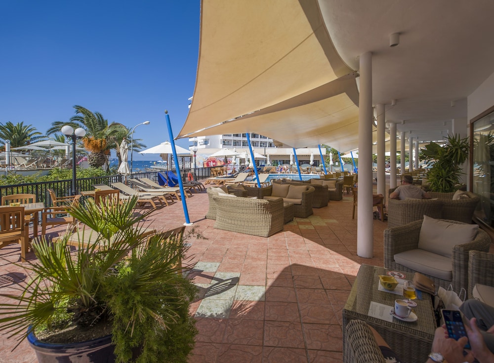 Hotel Osiris Ibiza — Swimming pool in San Antonio, Balearic Islands