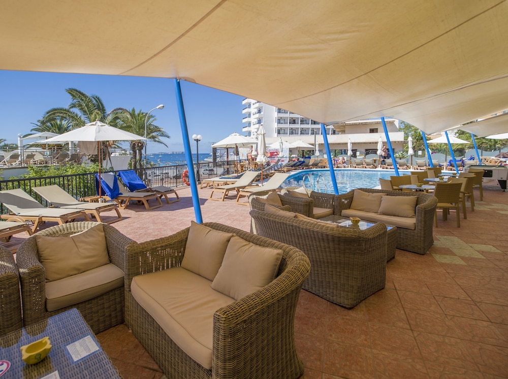 Hotel Osiris Ibiza — Swimming pool in San Antonio, Balearic Islands