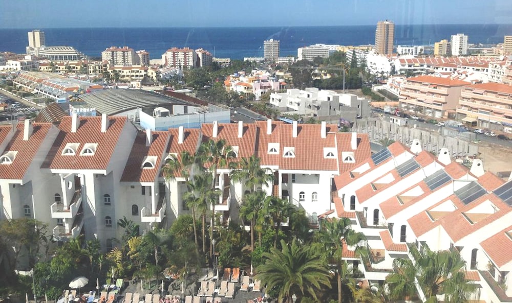 Paradise Park Fun Lifestyle Hotel — Hotel building in Los Cristianos, Canary Islands