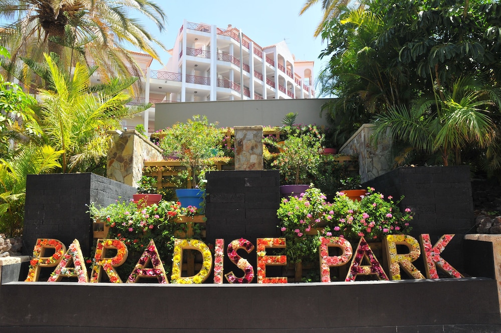 Paradise Park Fun Lifestyle Hotel — Hotel building in Los Cristianos, Canary Islands