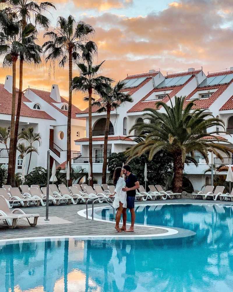 Paradise Park Fun Lifestyle Hotel — Swimming pool in Los Cristianos, Canary Islands