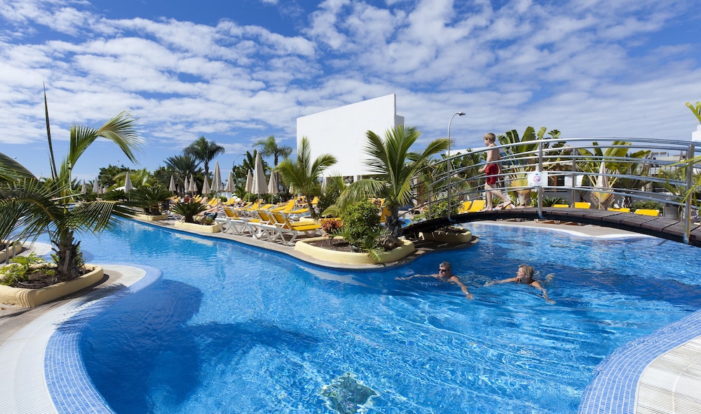 Paradise Park Fun Lifestyle Hotel — Swimming pool in Los Cristianos, Canary Islands