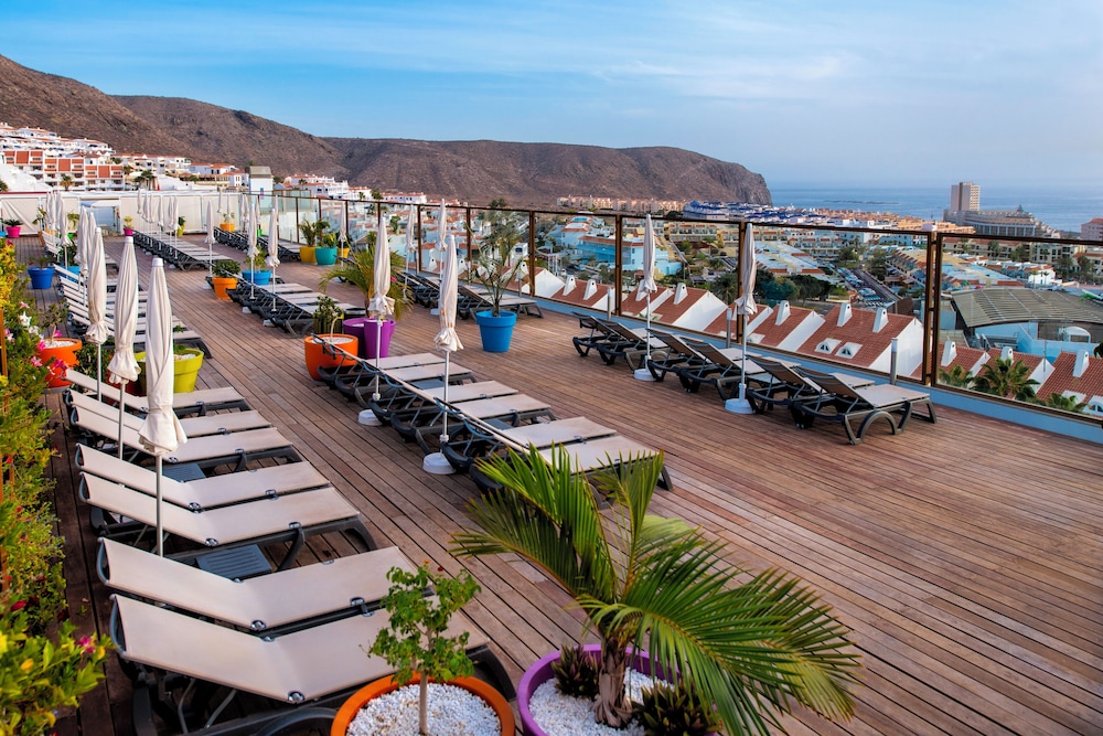 Paradise Park Fun Lifestyle Hotel — Hotel building in Los Cristianos, Canary Islands