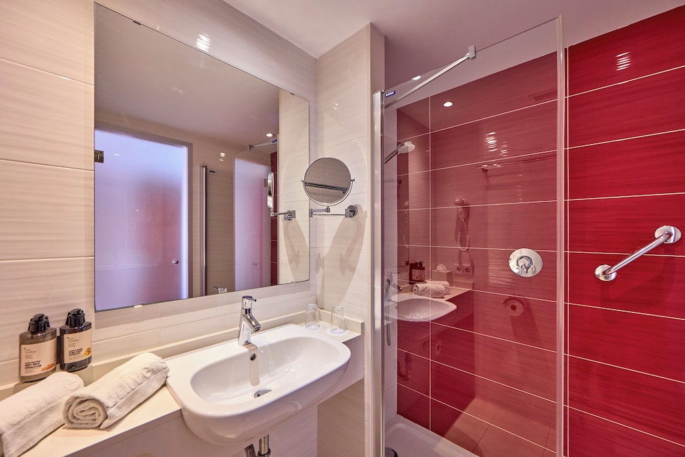 Universal Hotel Perla — Hotel rooms in Sa Coma, Balearic Islands