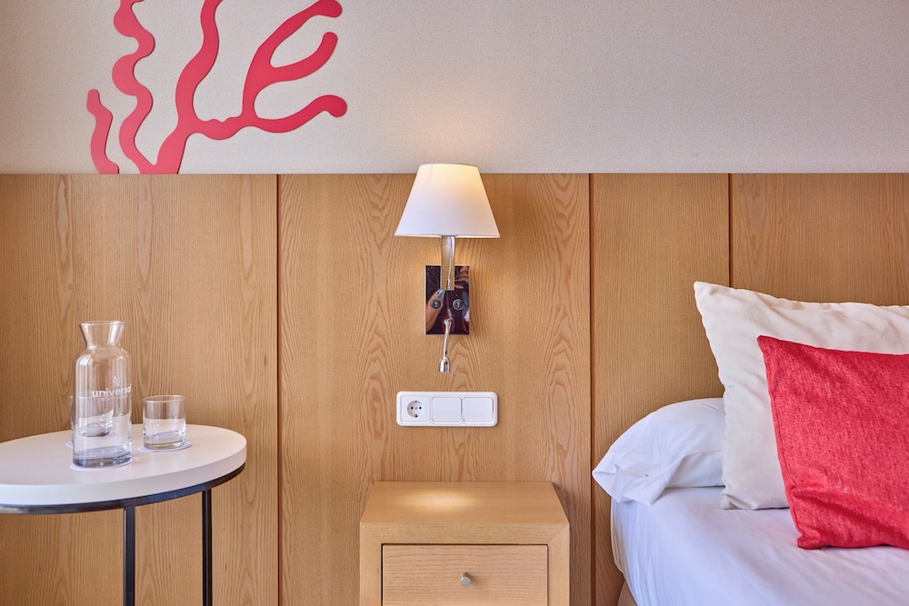 Universal Hotel Perla — Hotel rooms in Sa Coma, Balearic Islands