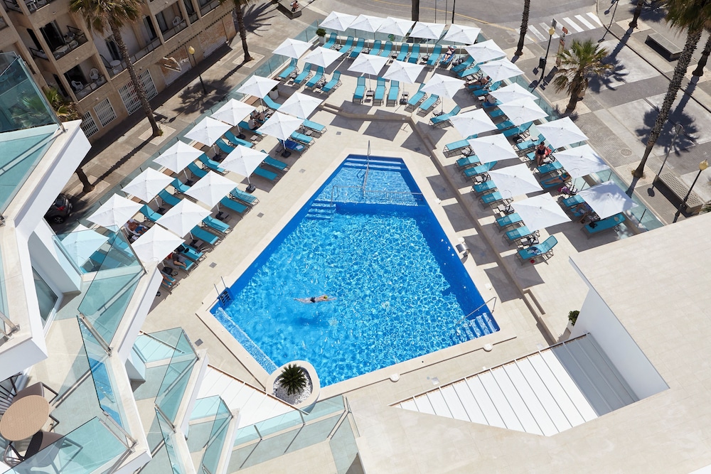 Universal Hotel Perla - zdjęcie 4